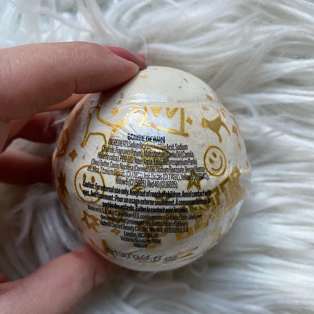 VS PINK Glow bath bomb